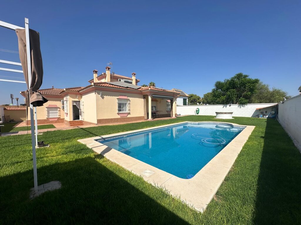 Chalet independiente en Tomares Chalet independiente en Tomares